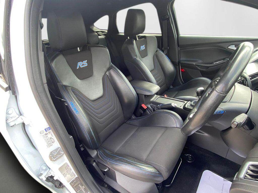 2016 Ford Focus RS 2.3T EcoBoost RS AWD Euro 6 (s/s) 5dr