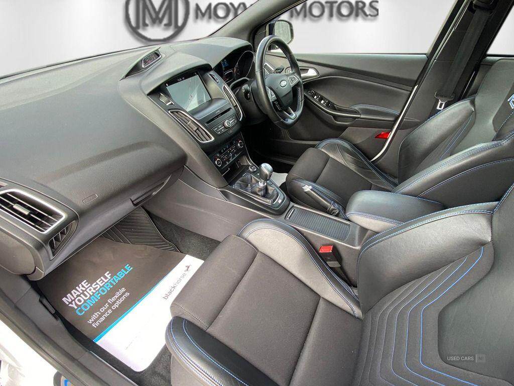 2016 Ford Focus RS 2.3T EcoBoost RS AWD Euro 6 (s/s) 5dr