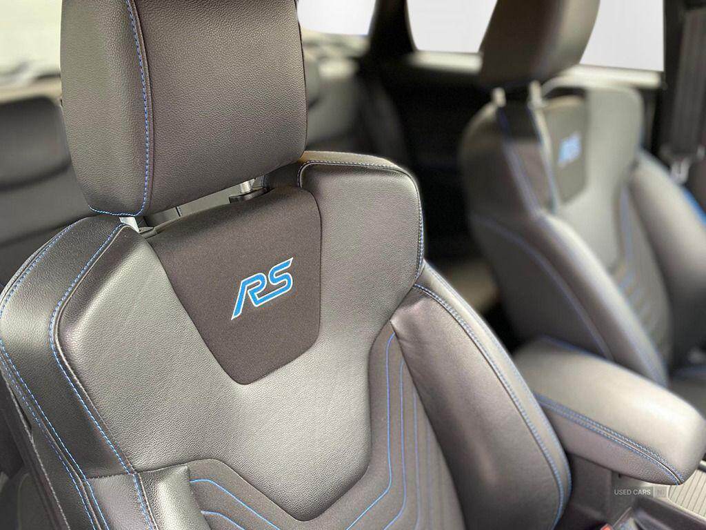 2016 Ford Focus RS 2.3T EcoBoost RS AWD Euro 6 (s/s) 5dr