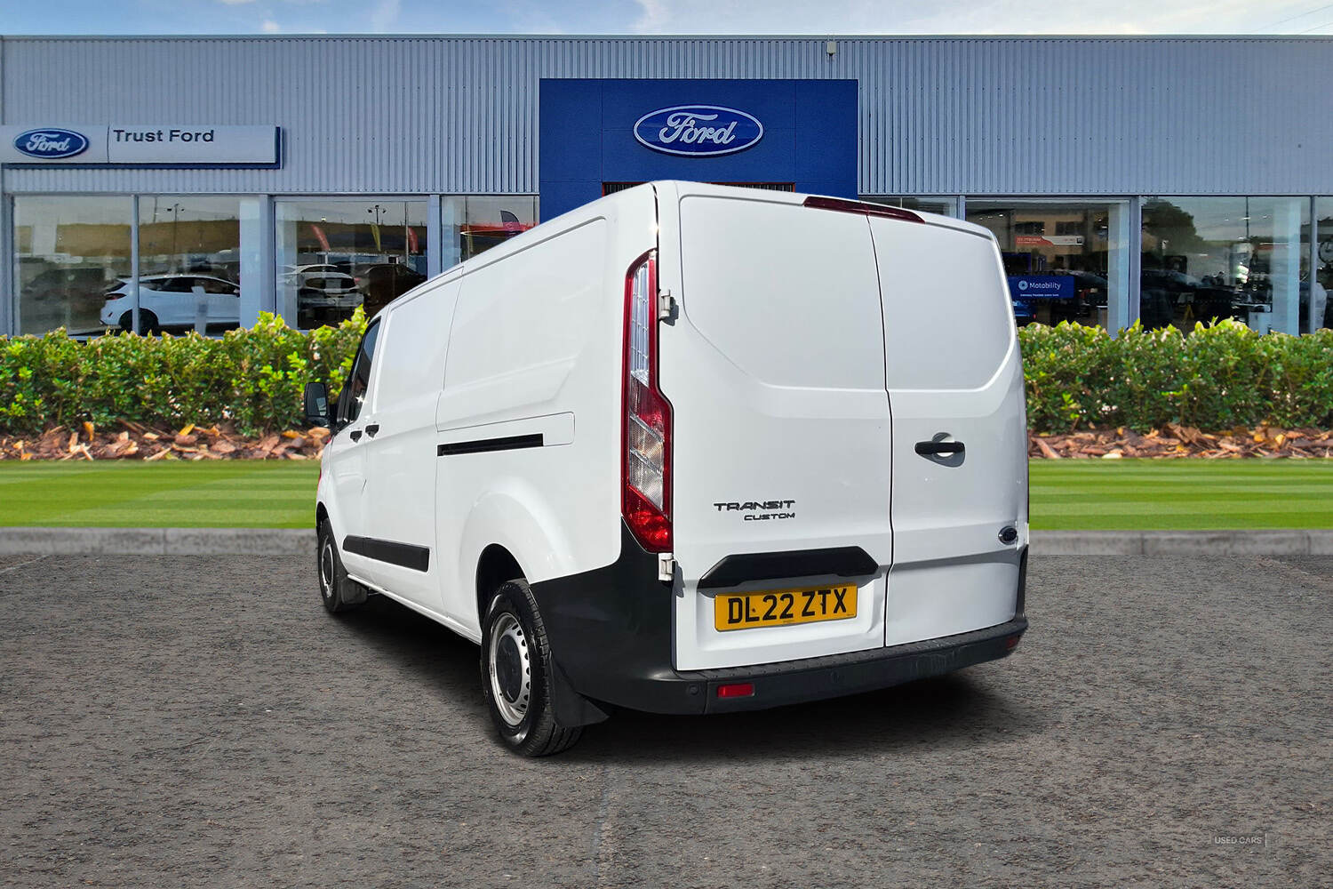 Jul 2022 Ford Transit Custom 2.0 EcoBlue 130ps Low Roof Leader Van