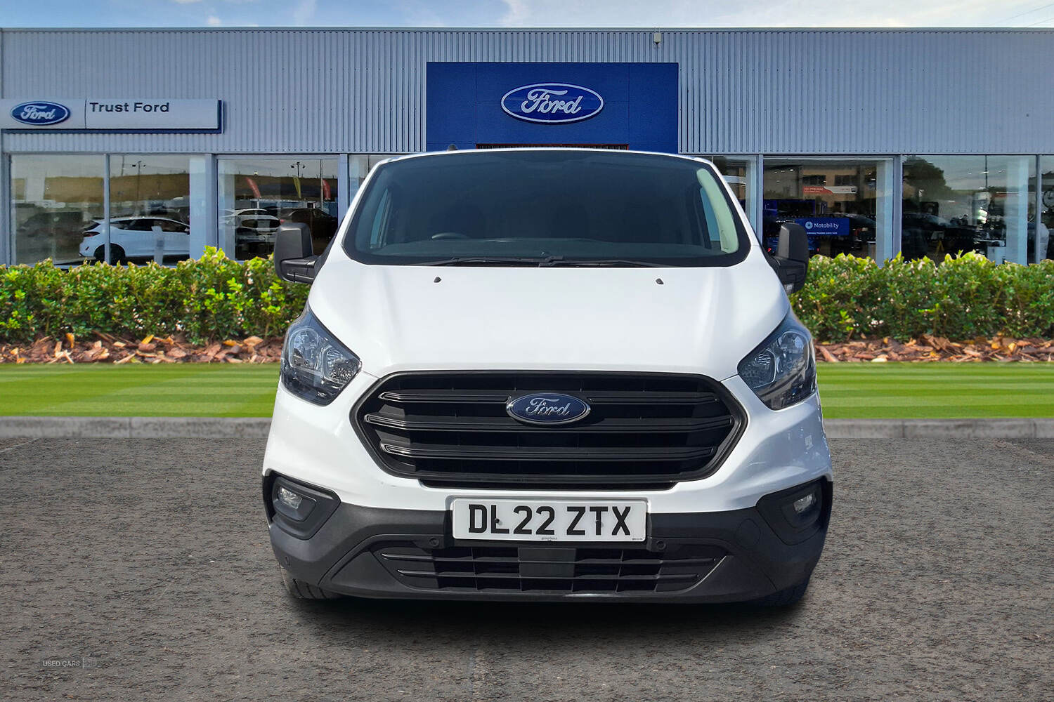 Jul 2022 Ford Transit Custom 2.0 EcoBlue 130ps Low Roof Leader Van