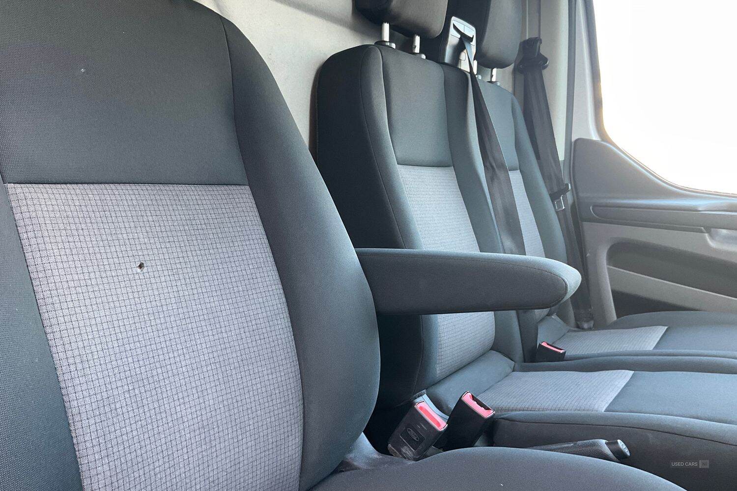 Jul 2022 Ford Transit Custom 2.0 EcoBlue 130ps Low Roof Leader Van