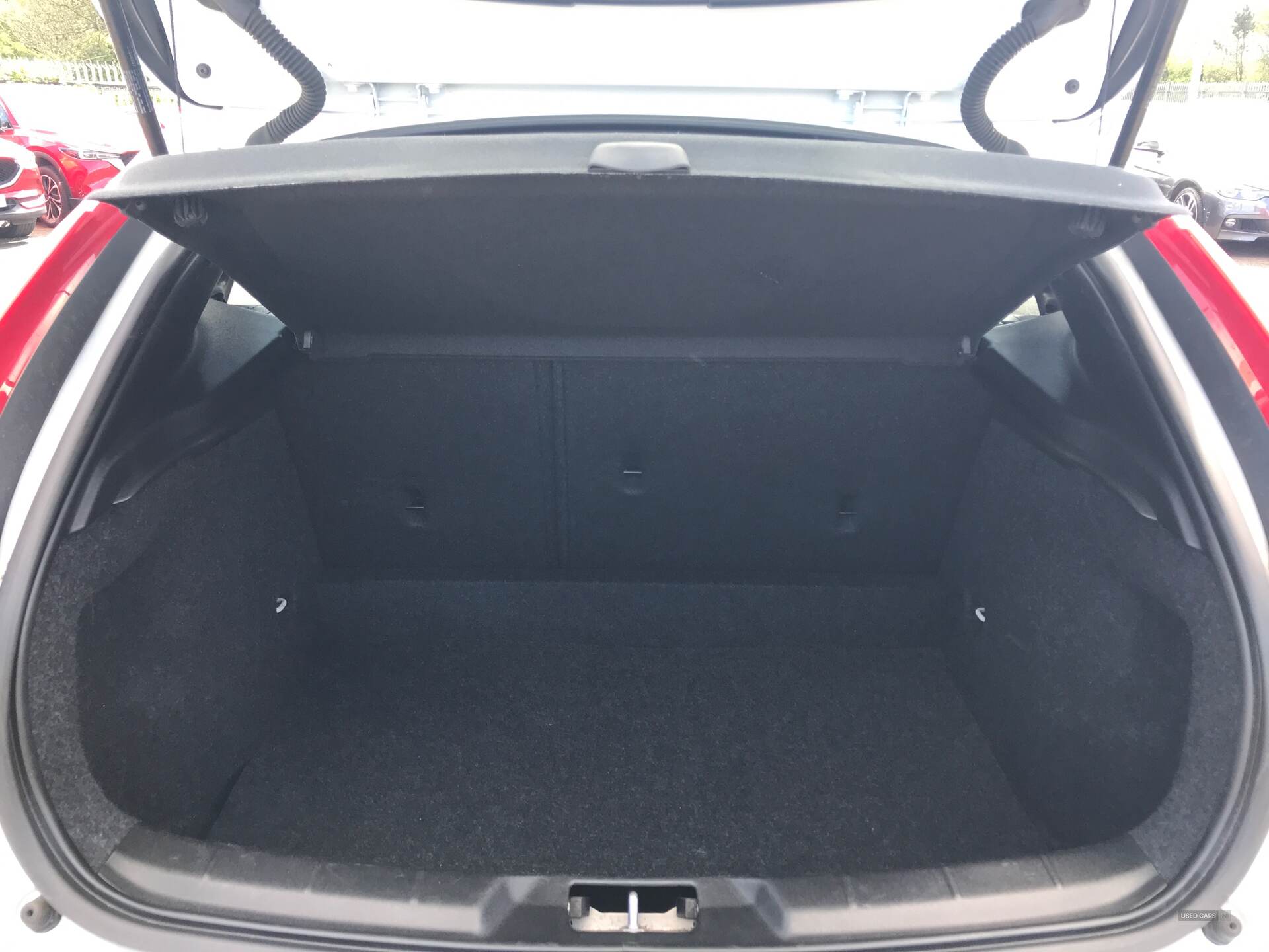 Sep 2018 Volvo V40 T2 [122] R DESIGN Nav Plus 5dr Geartronic