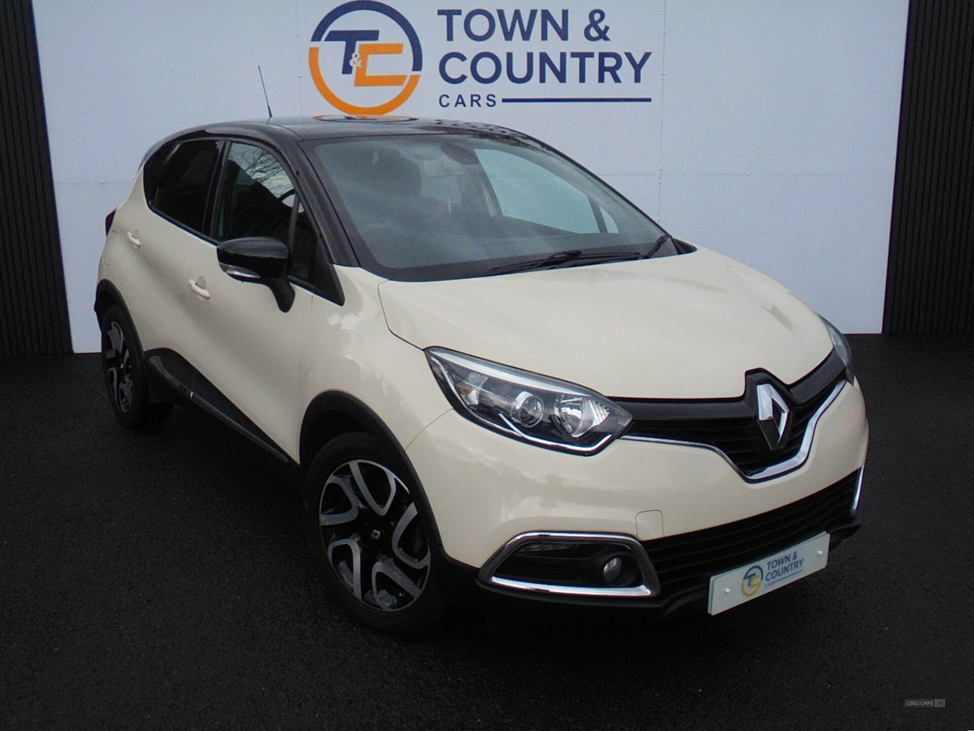 Renault Captur DIESEL HATCHBACK in Antrim