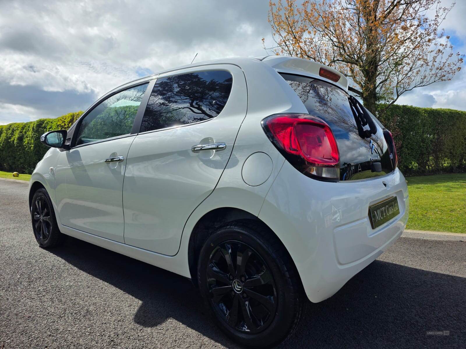 Apr 2017 Citroen C1 1.2 PureTech Flair 5dr