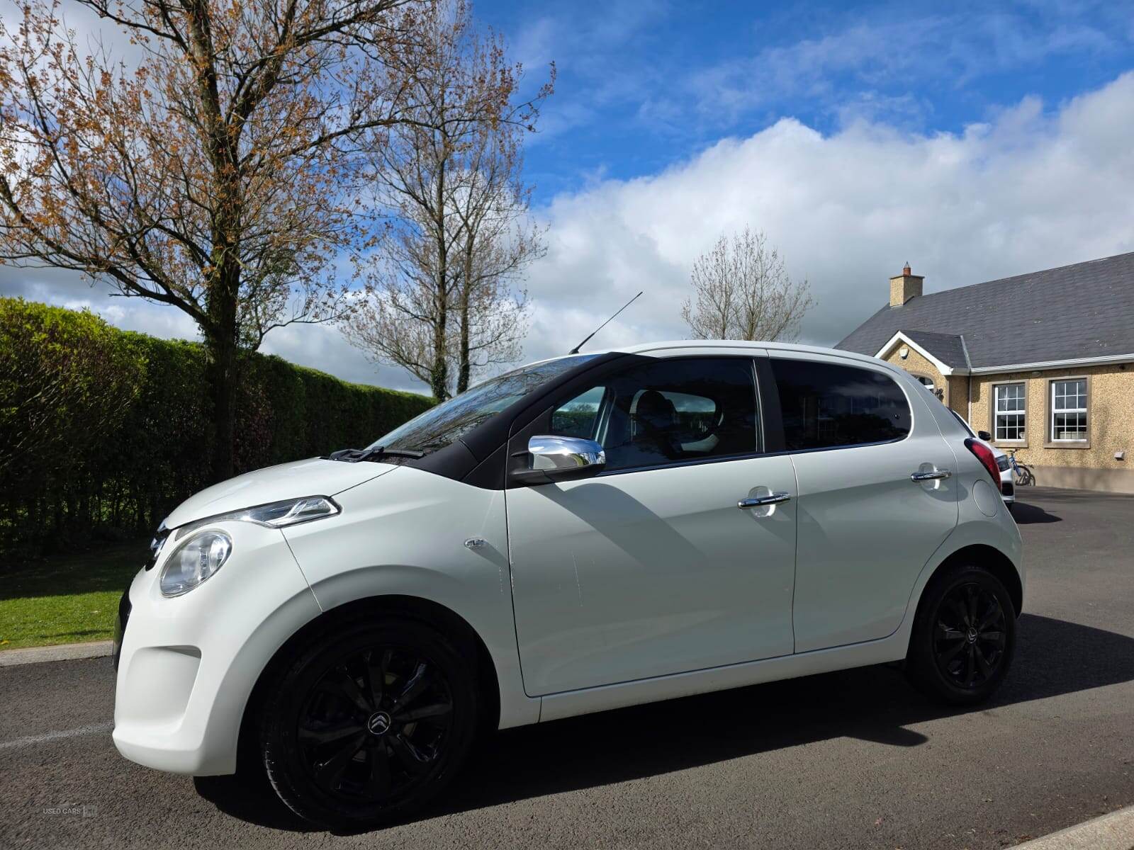 Apr 2017 Citroen C1 1.2 PureTech Flair 5dr