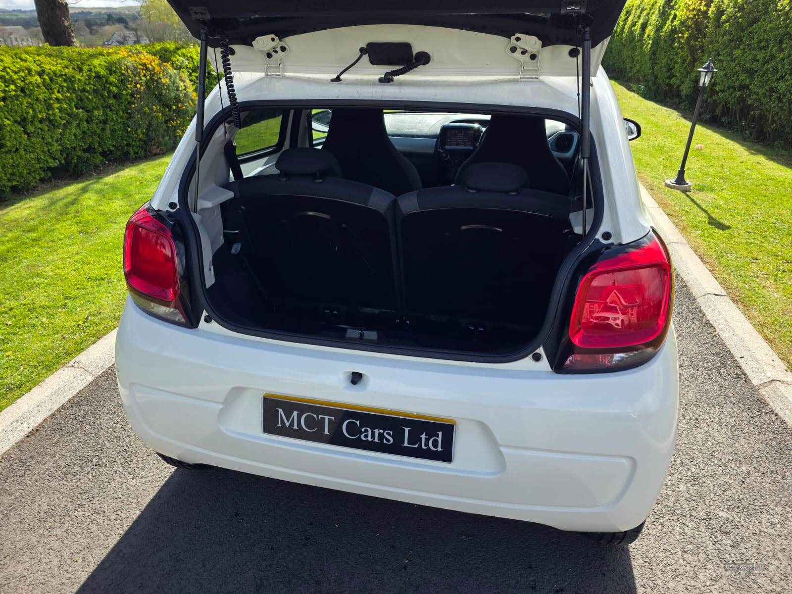 Apr 2017 Citroen C1 1.2 PureTech Flair 5dr