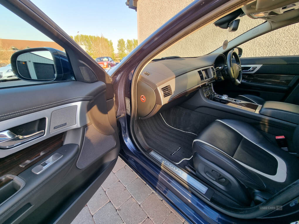 May 2015 Jaguar XF 2.2d [200] Portfolio 4dr Auto
