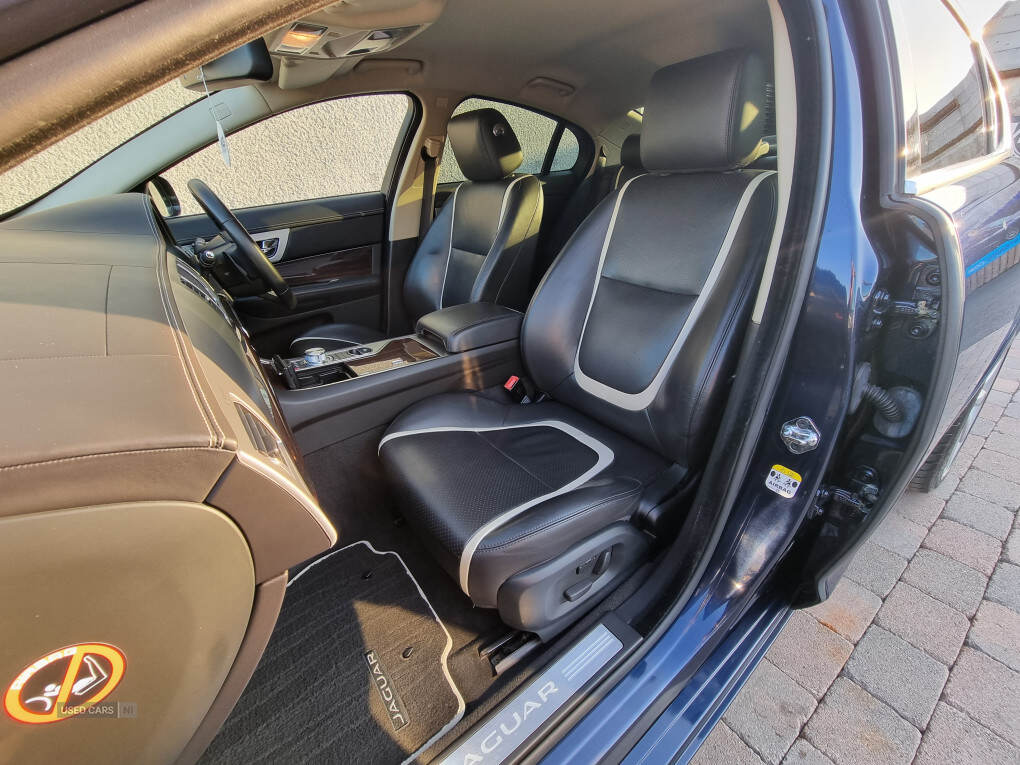 May 2015 Jaguar XF 2.2d [200] Portfolio 4dr Auto