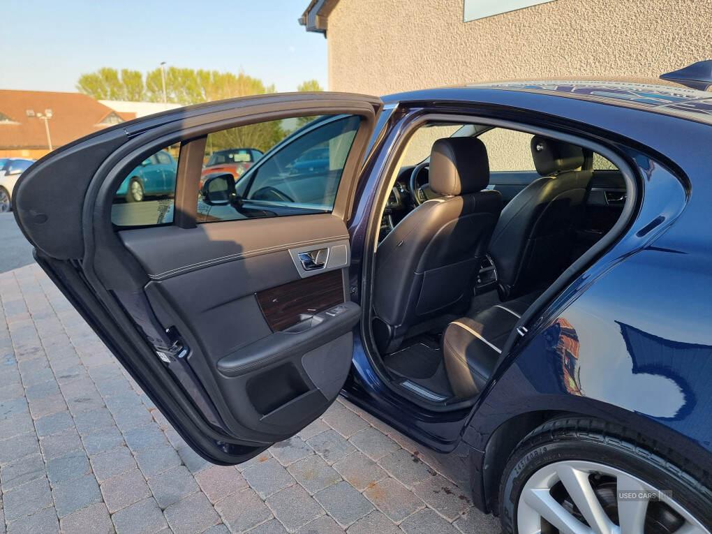 May 2015 Jaguar XF 2.2d [200] Portfolio 4dr Auto