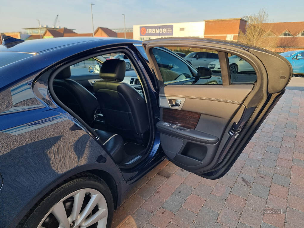 May 2015 Jaguar XF 2.2d [200] Portfolio 4dr Auto