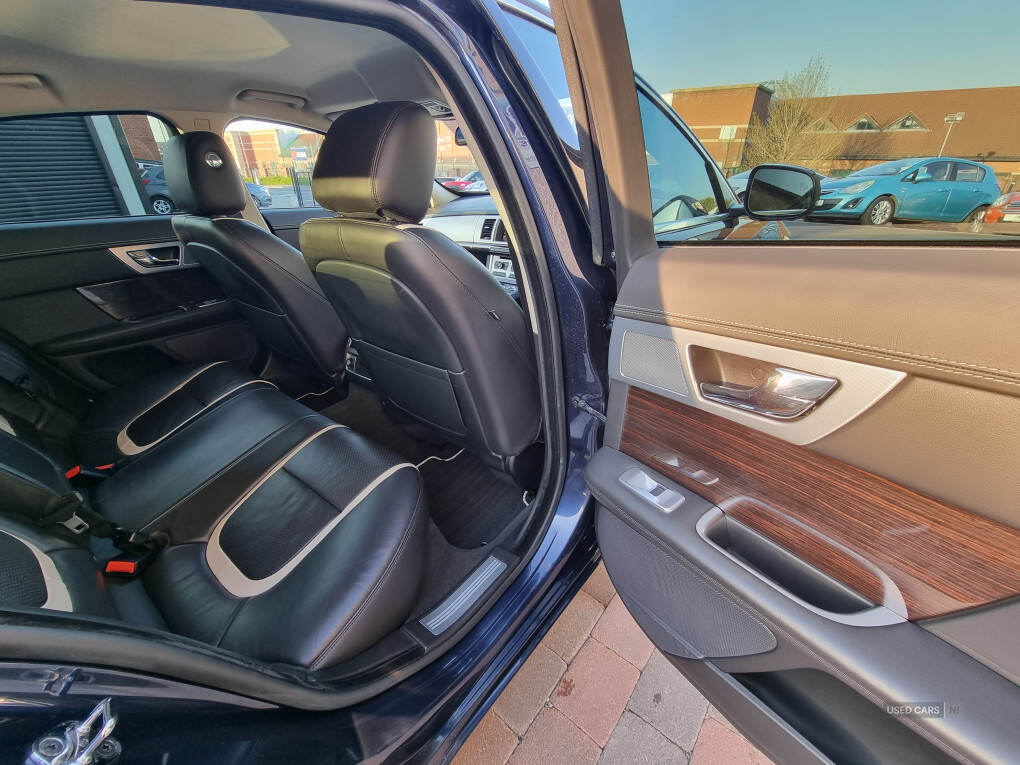May 2015 Jaguar XF 2.2d [200] Portfolio 4dr Auto