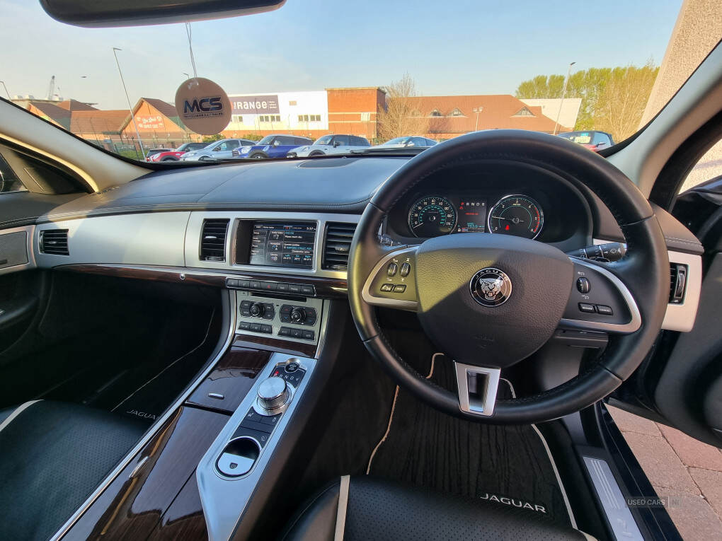 May 2015 Jaguar XF 2.2d [200] Portfolio 4dr Auto