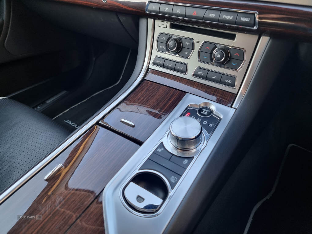 May 2015 Jaguar XF 2.2d [200] Portfolio 4dr Auto
