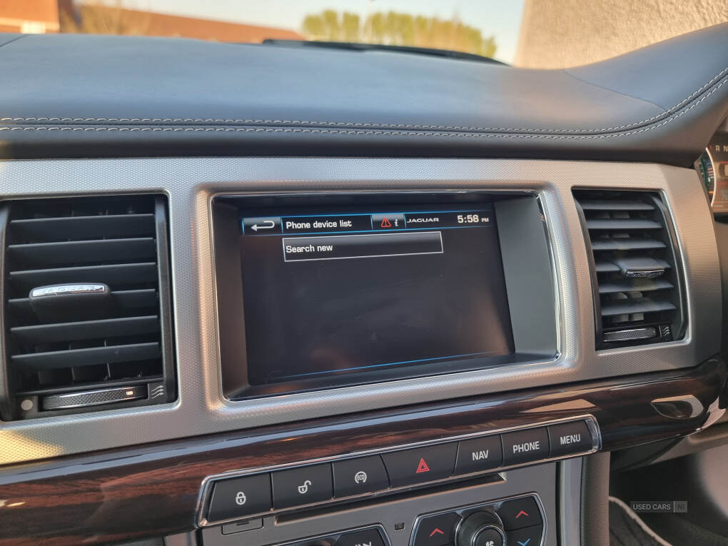 May 2015 Jaguar XF 2.2d [200] Portfolio 4dr Auto