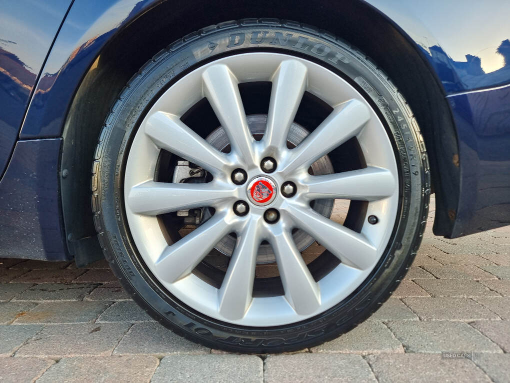 May 2015 Jaguar XF 2.2d [200] Portfolio 4dr Auto