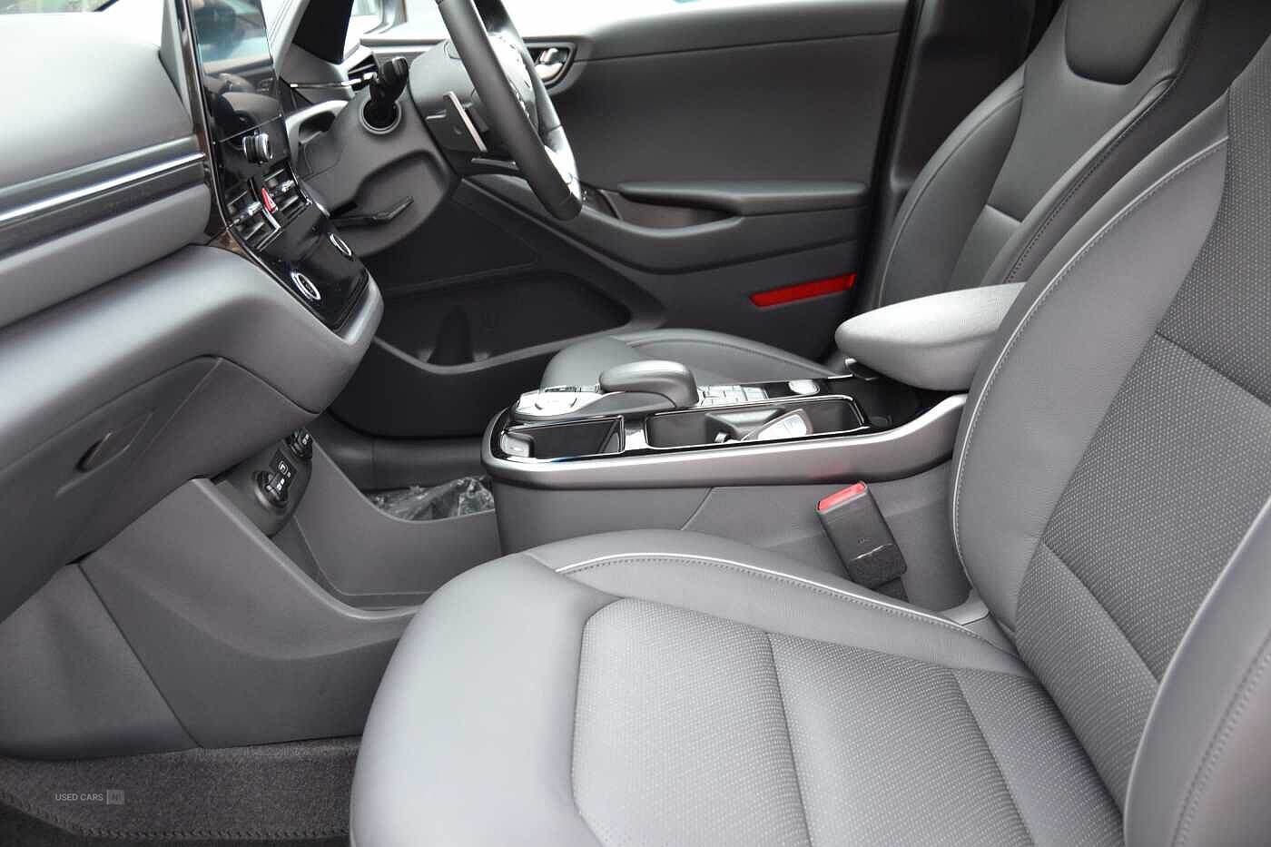 May 2021 Hyundai Ioniq 100kW Premium SE 38kWh 5dr Auto
