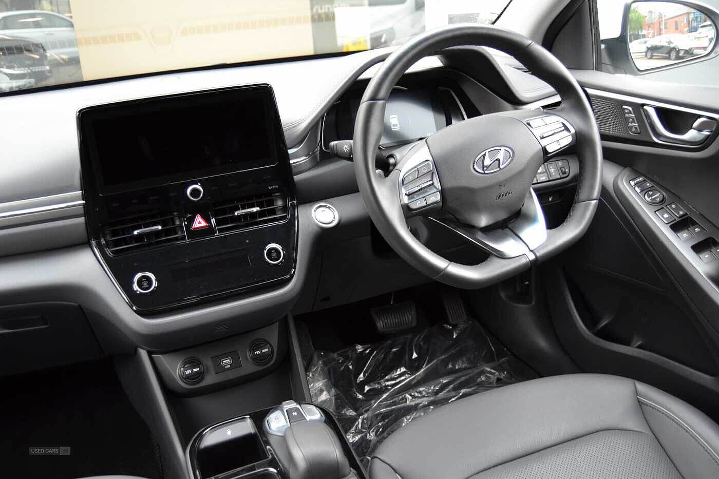 May 2021 Hyundai Ioniq 100kW Premium SE 38kWh 5dr Auto