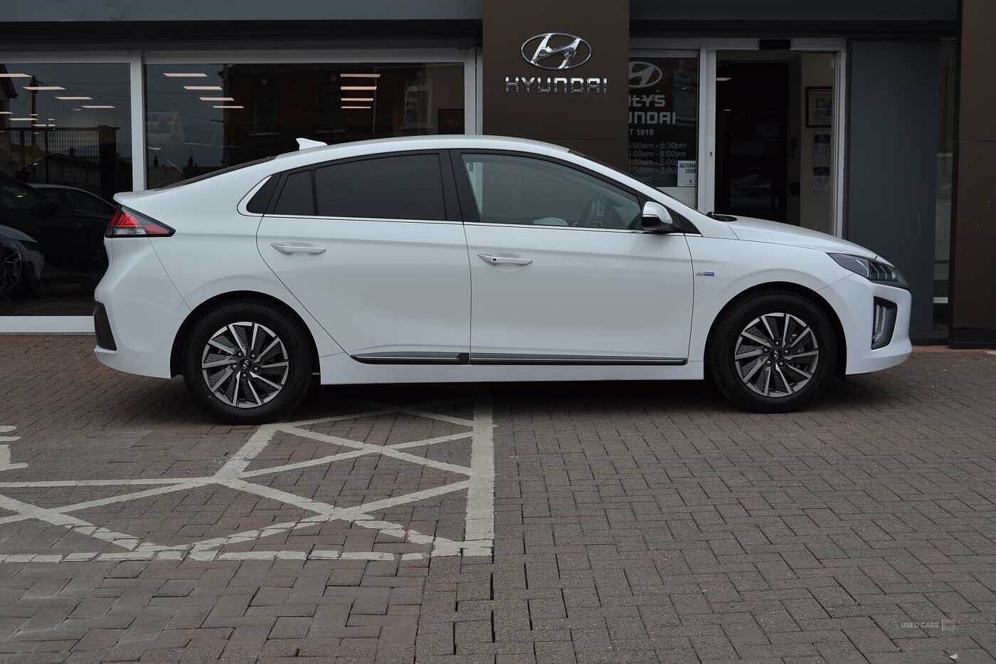 May 2021 Hyundai Ioniq 100kW Premium SE 38kWh 5dr Auto