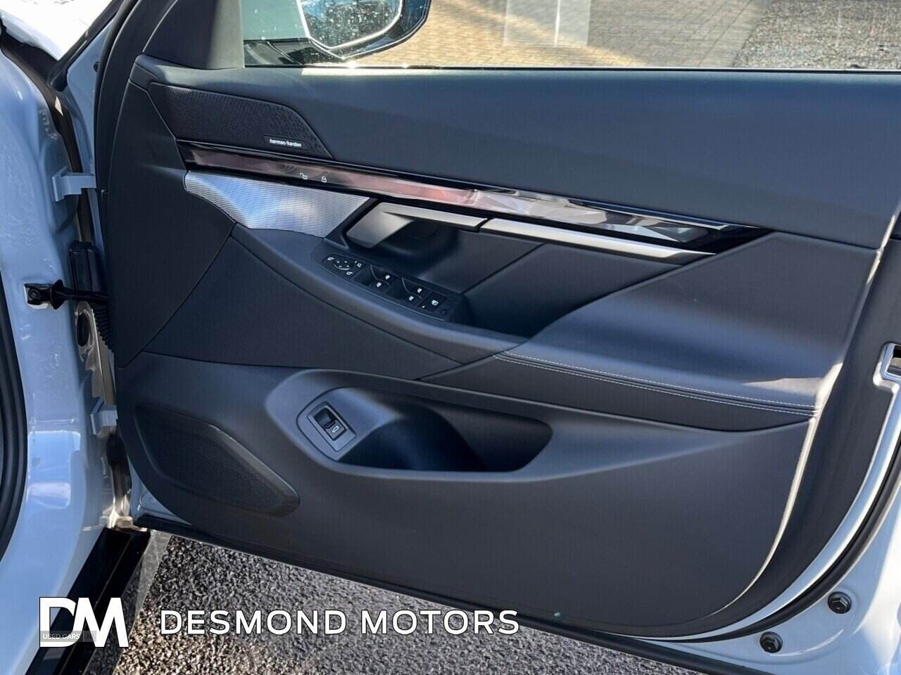 May 2023 BMW i5 250kW eDrive40 M Sport Pro 84kWh 4dr Auto