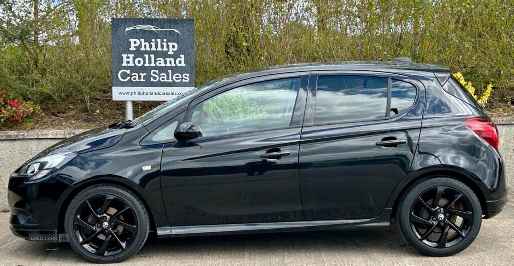 Jan 2019 Vauxhall Corsa 1.4 SRi Vx-line Nav Black 5dr