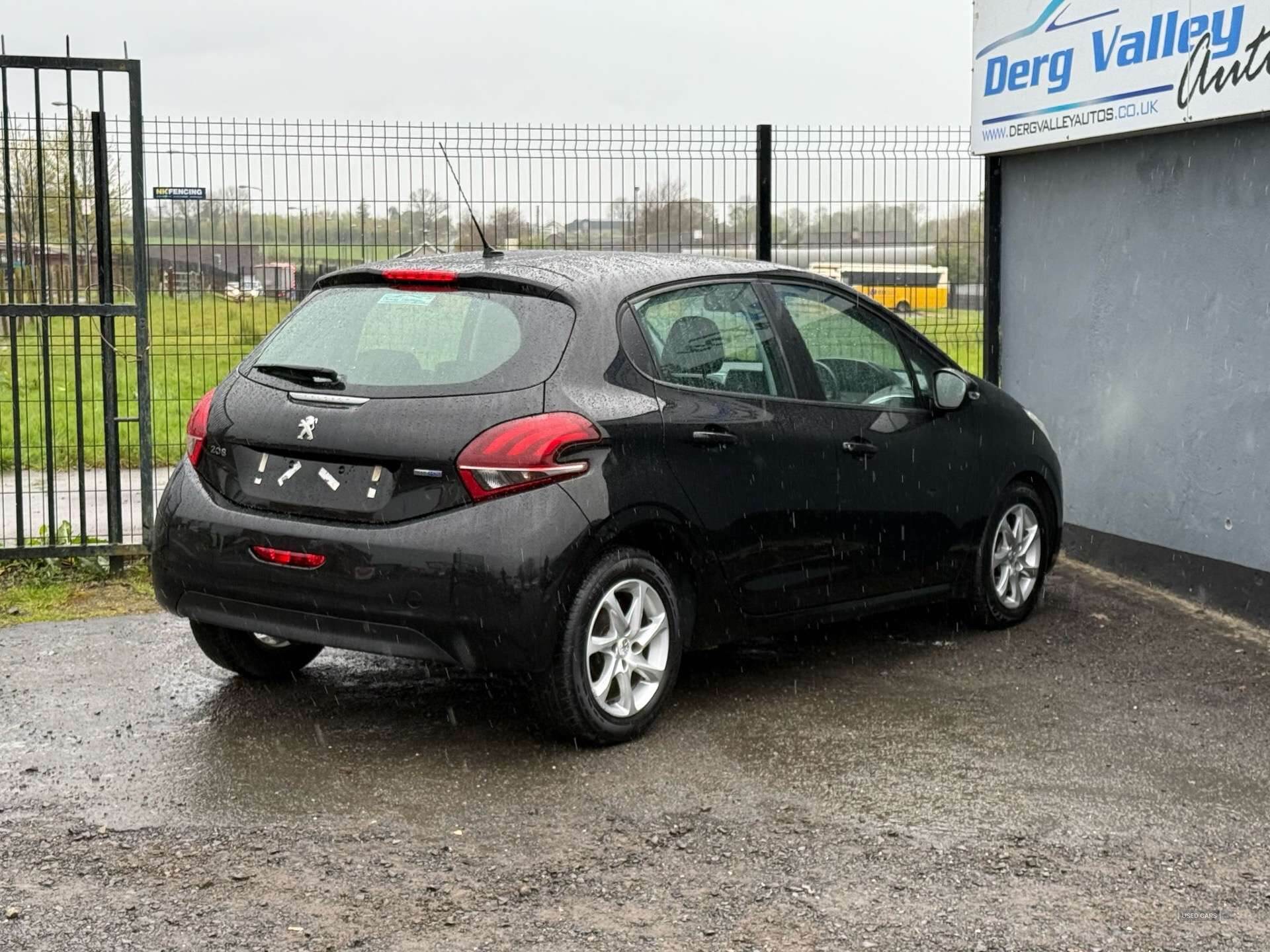 May 2016 Peugeot 208 1.6 BlueHDi Active 5dr