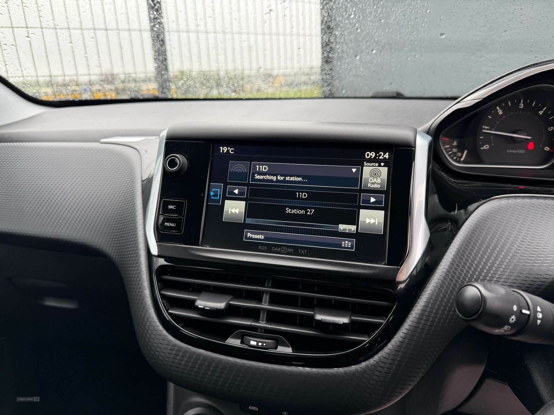 May 2016 Peugeot 208 1.6 BlueHDi Active 5dr