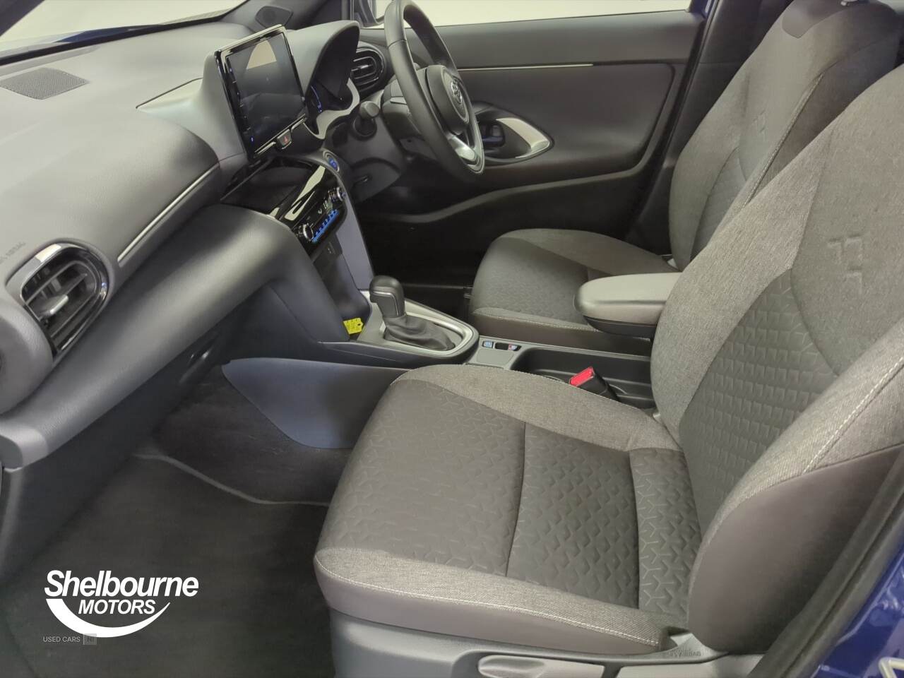 Nov 2023 Toyota Yaris Cross 1.5 Hybrid Design 5dr CVT