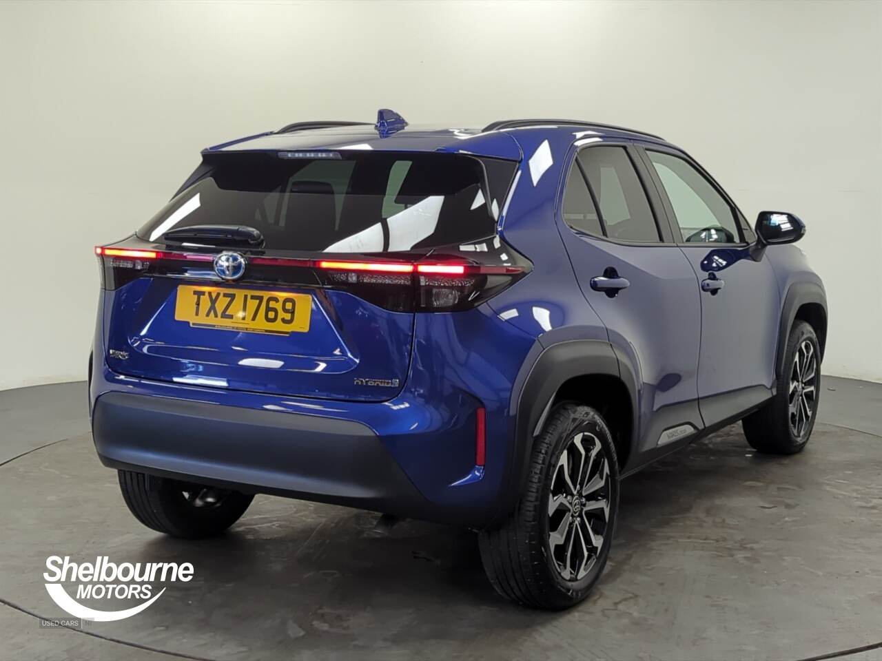 Nov 2023 Toyota Yaris Cross 1.5 Hybrid Design 5dr CVT