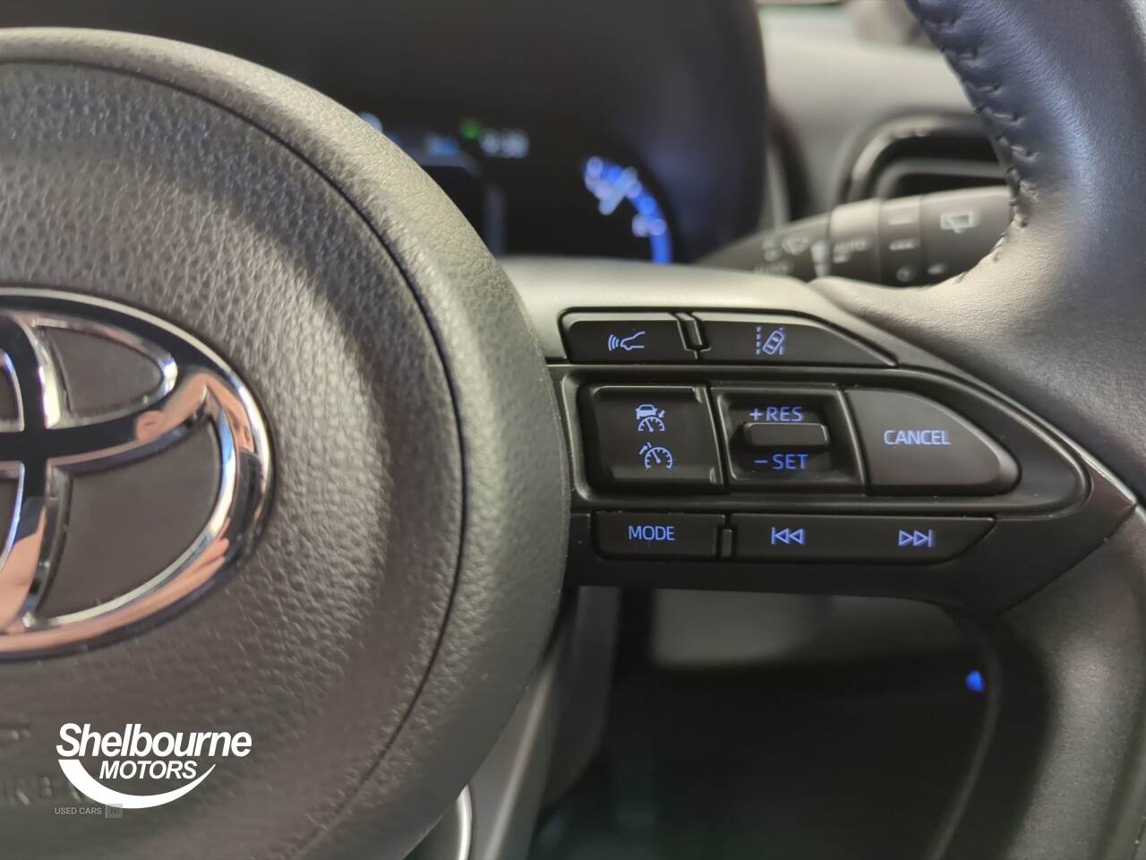 Nov 2023 Toyota Yaris Cross 1.5 Hybrid Design 5dr CVT
