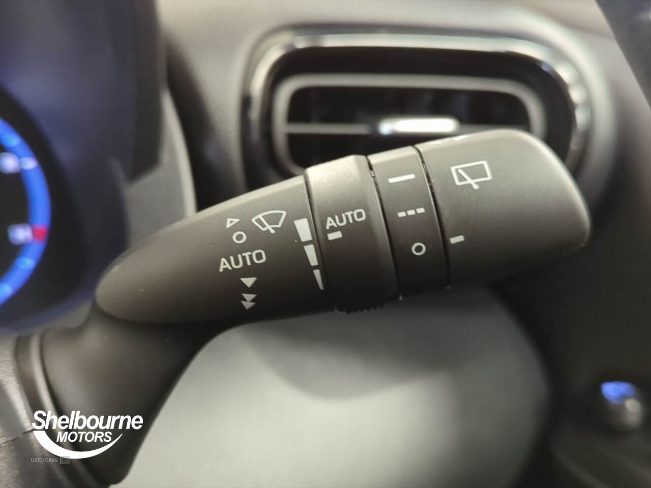 Nov 2023 Toyota Yaris Cross 1.5 Hybrid Design 5dr CVT