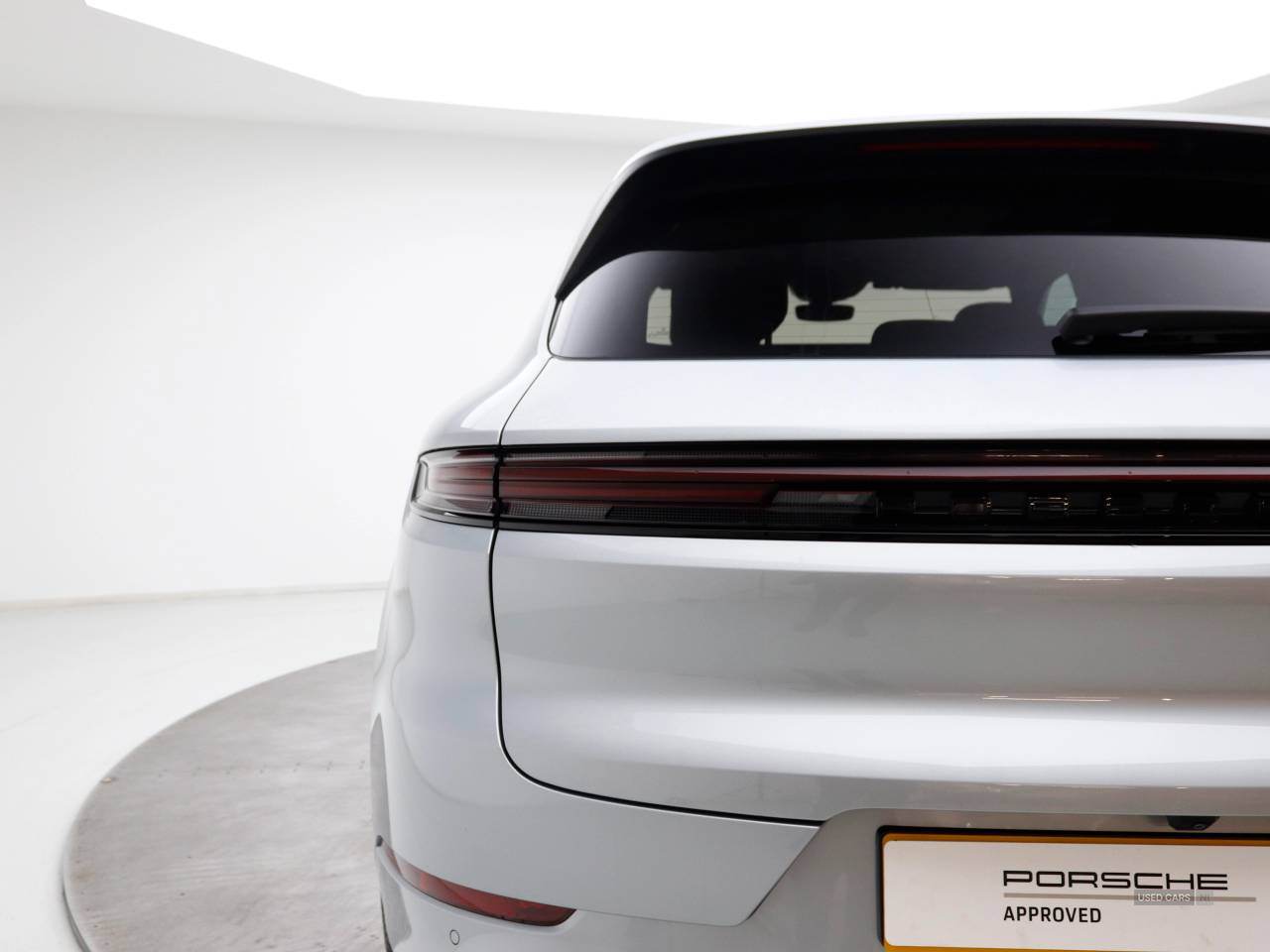 Mar 2025 Porsche Cayenne 5dr Tiptronic S