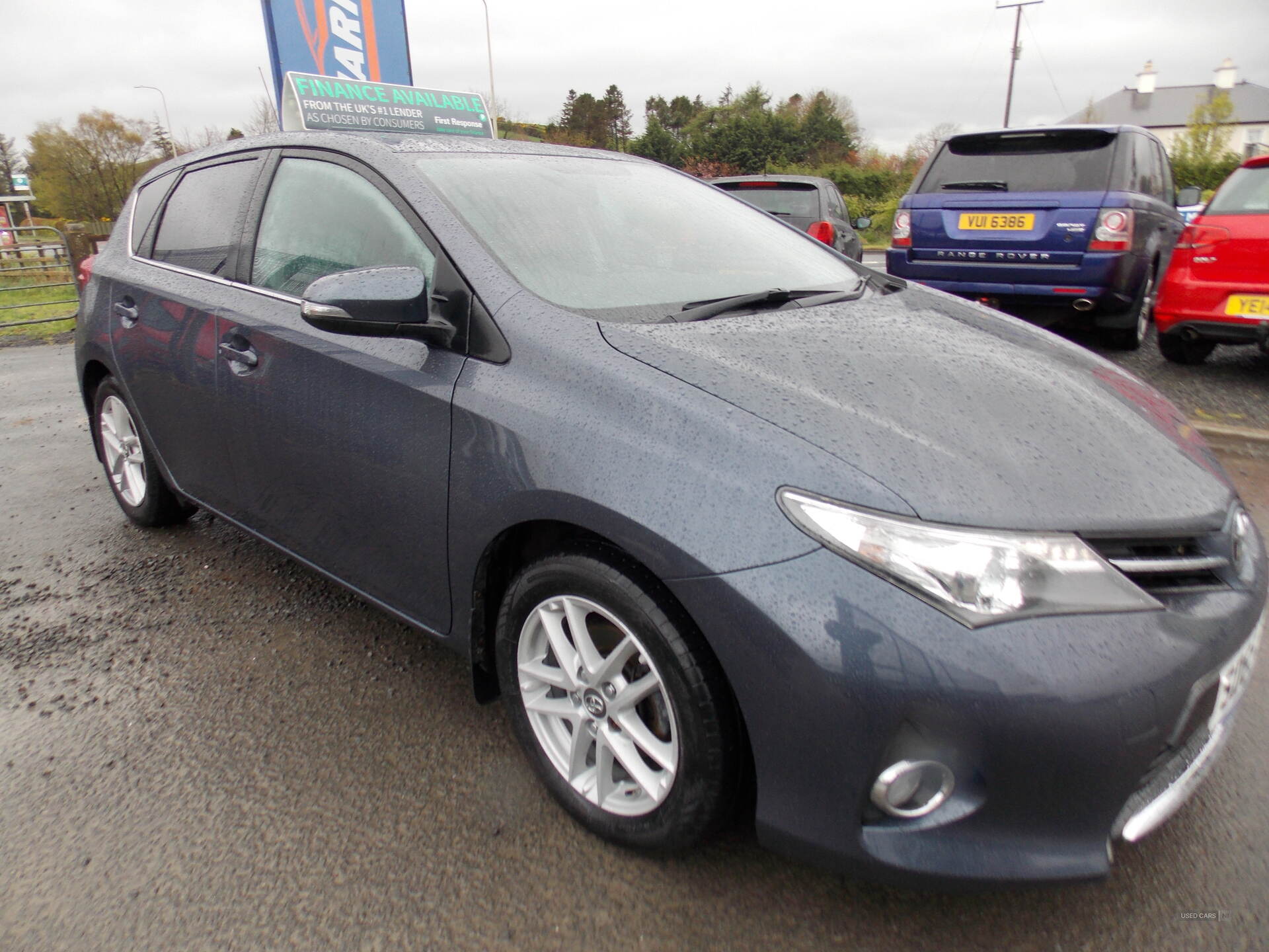 Sep 2015 Toyota Auris 1.33 Dual VVTi Icon+ 5dr