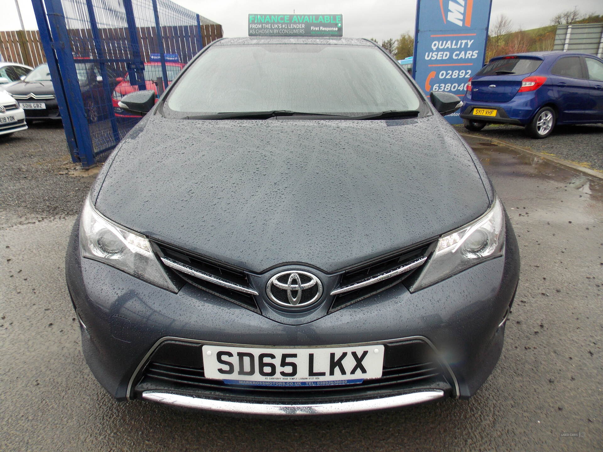 Sep 2015 Toyota Auris 1.33 Dual VVTi Icon+ 5dr
