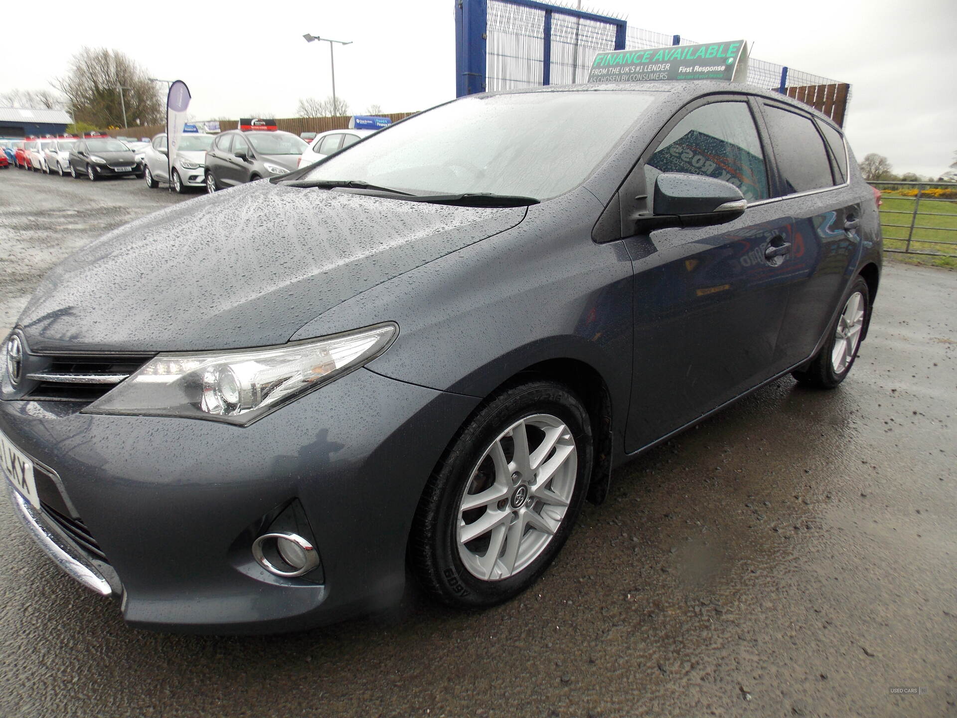 Sep 2015 Toyota Auris 1.33 Dual VVTi Icon+ 5dr