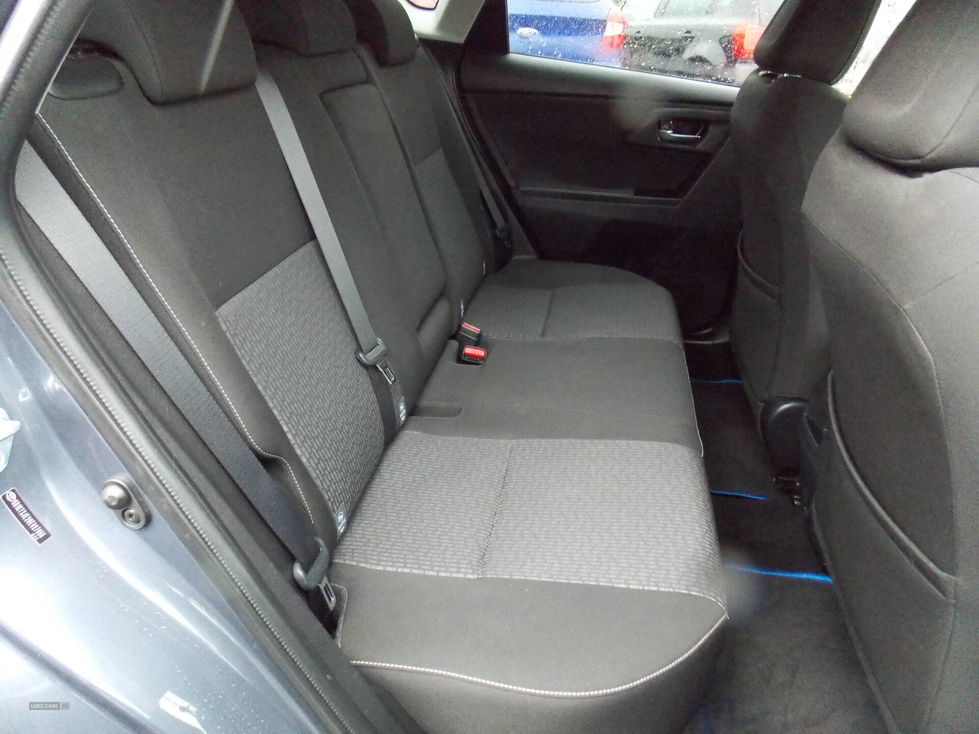 Sep 2015 Toyota Auris 1.33 Dual VVTi Icon+ 5dr