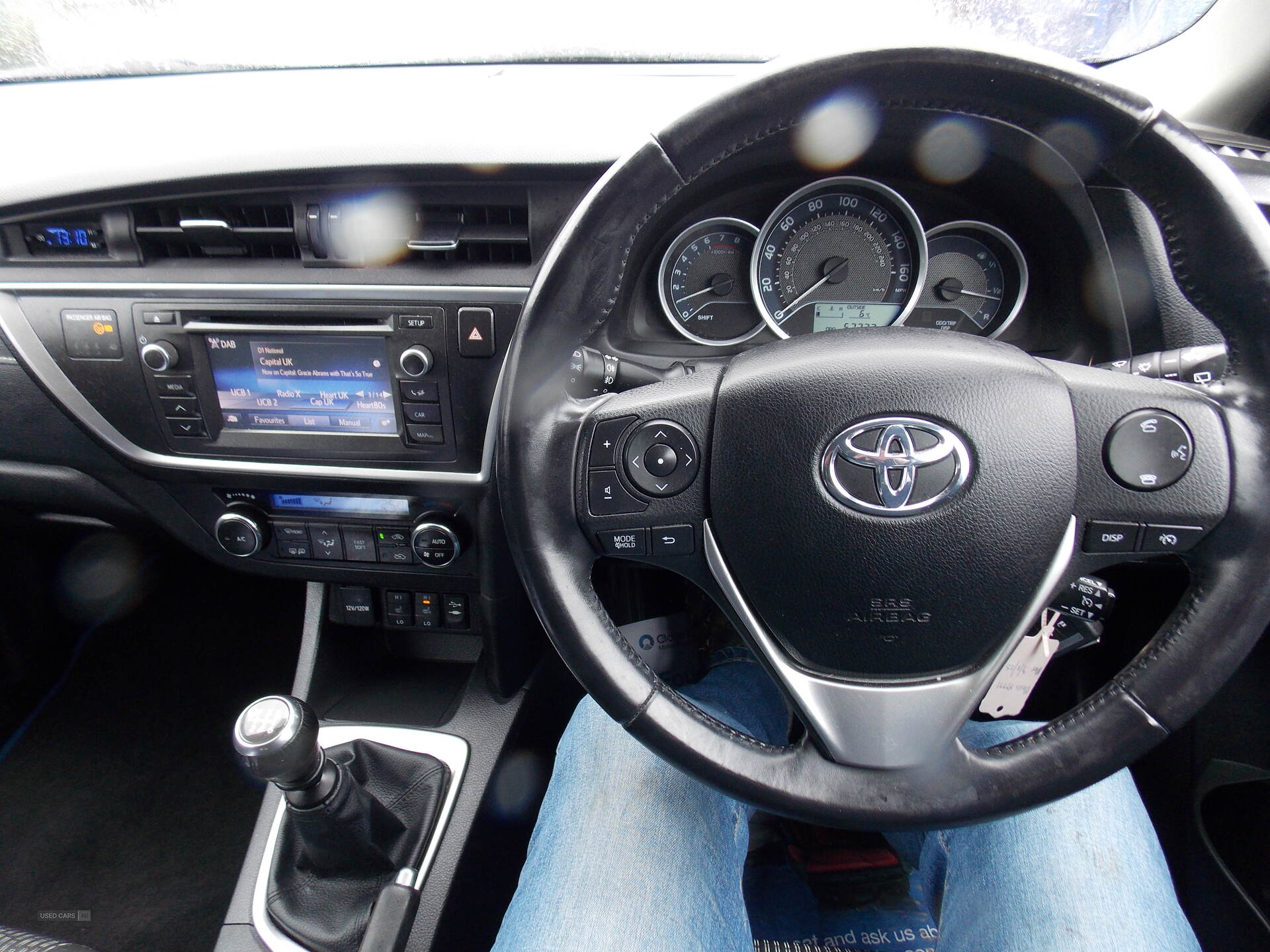 Sep 2015 Toyota Auris 1.33 Dual VVTi Icon+ 5dr