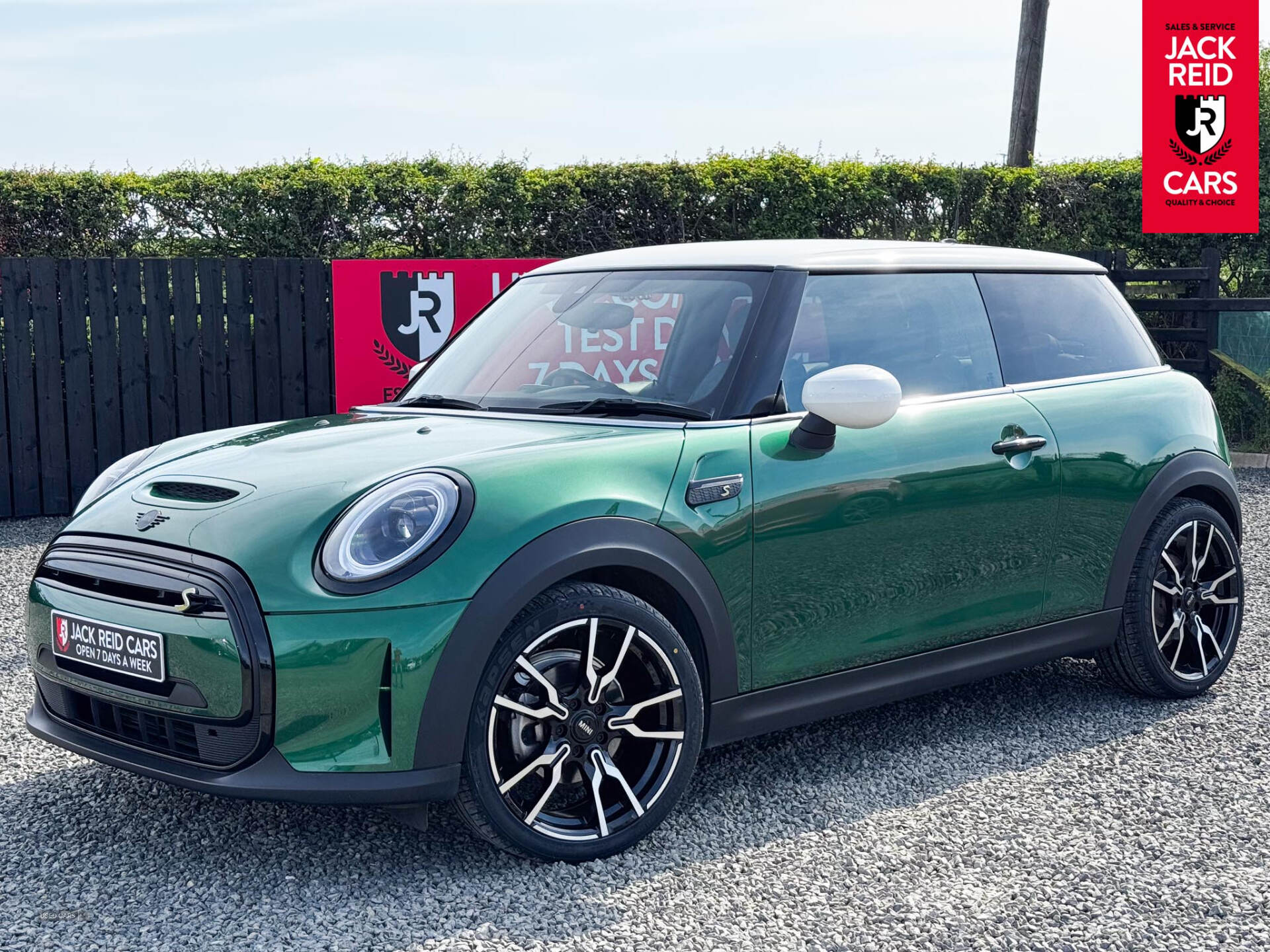 Apr 2022 MINI Hatch 135kW Cooper S Level 2 33kWh 3dr Auto