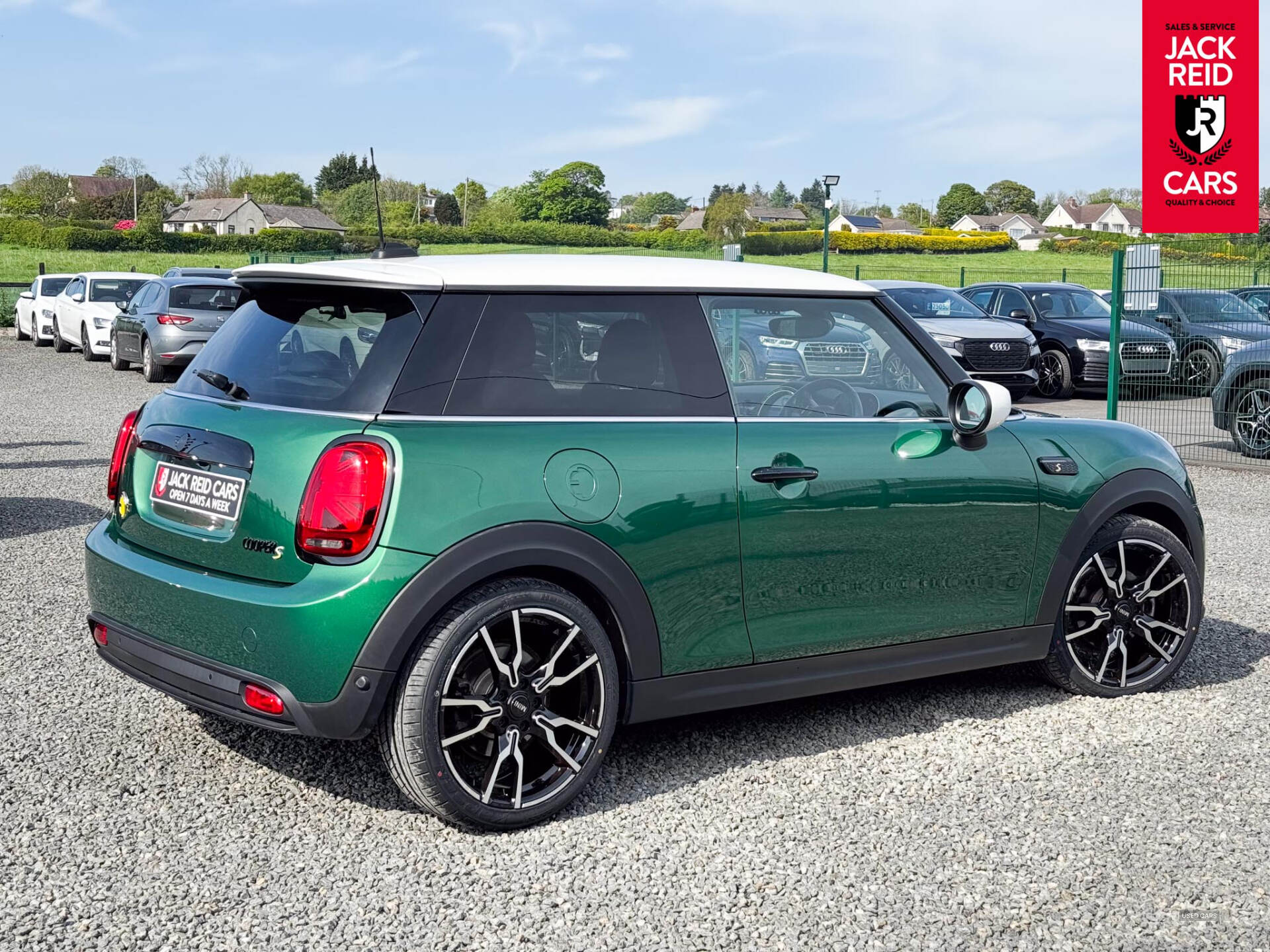 Apr 2022 MINI Hatch 135kW Cooper S Level 2 33kWh 3dr Auto