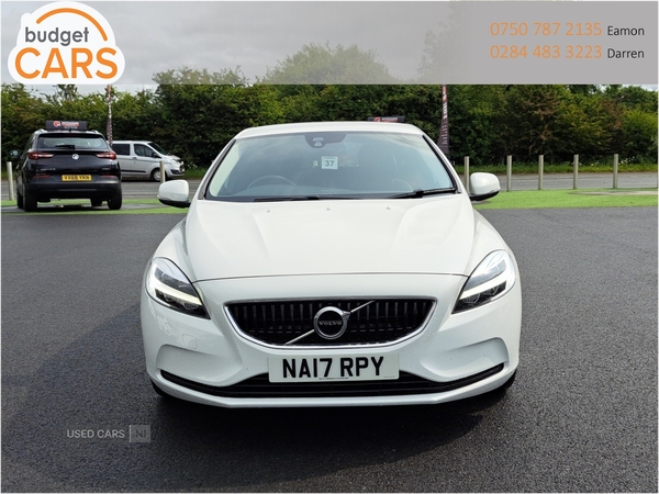 Volvo V40 HATCHBACK in Down