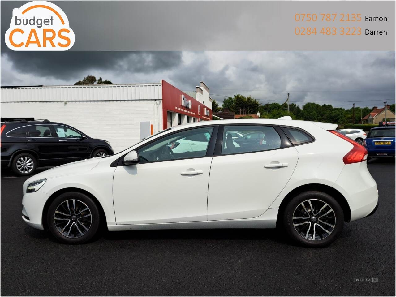 Volvo V40 HATCHBACK in Down