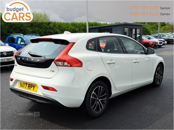 Volvo V40 HATCHBACK in Down