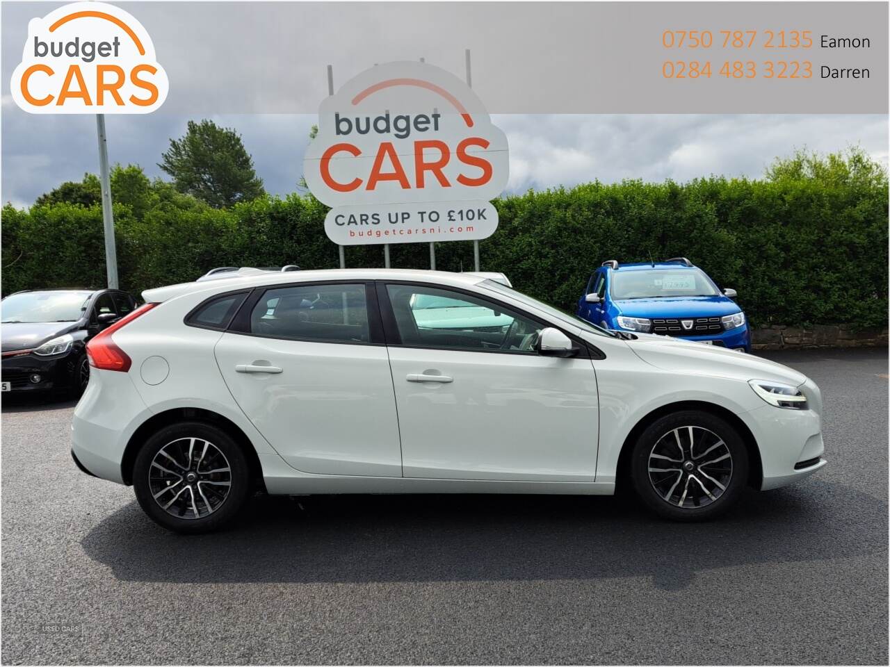 Volvo V40 HATCHBACK in Down