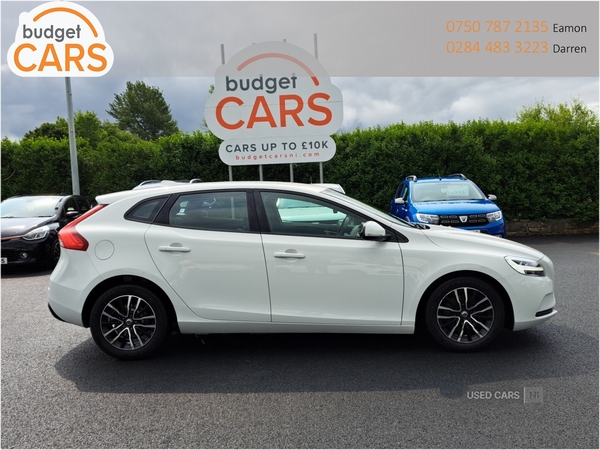 Volvo V40 HATCHBACK in Down