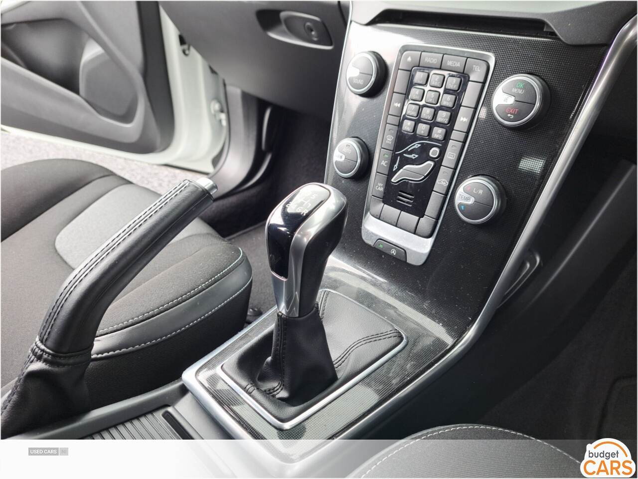 Volvo V40 HATCHBACK in Down