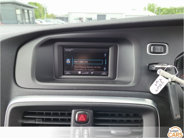 Volvo V40 HATCHBACK in Down