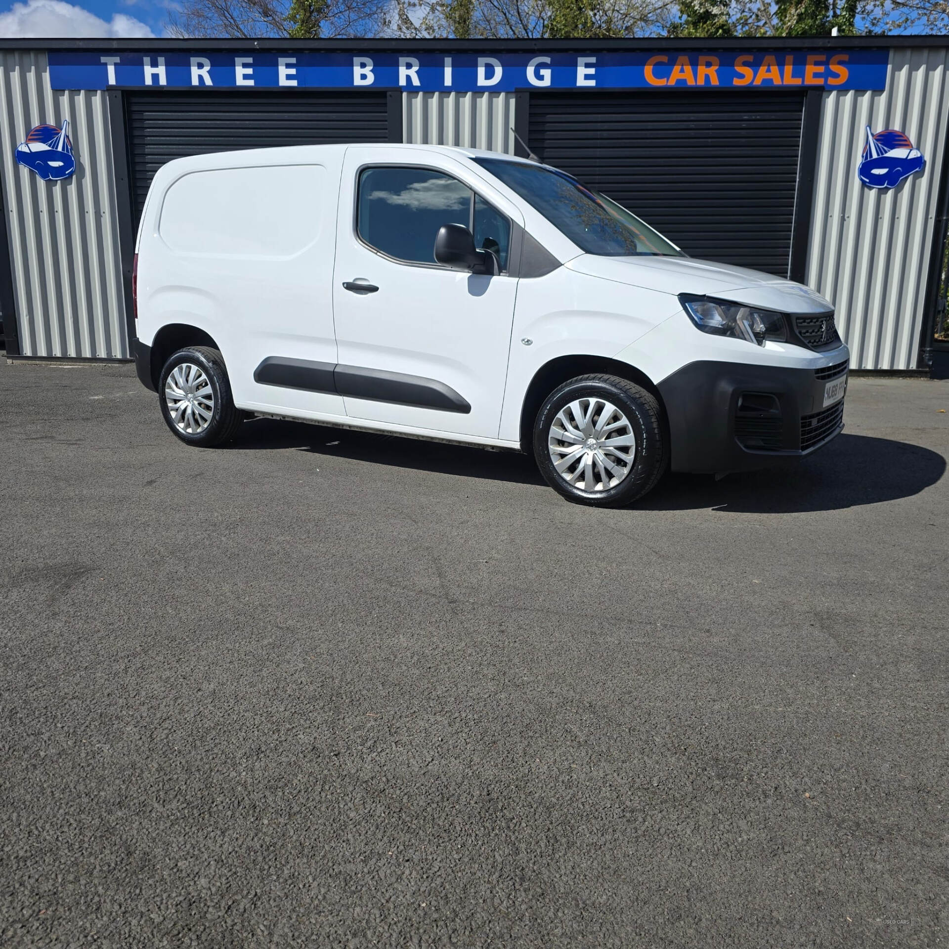 Oct 2019 Peugeot Partner 1000 1.5 BlueHDi 100 Professional Van