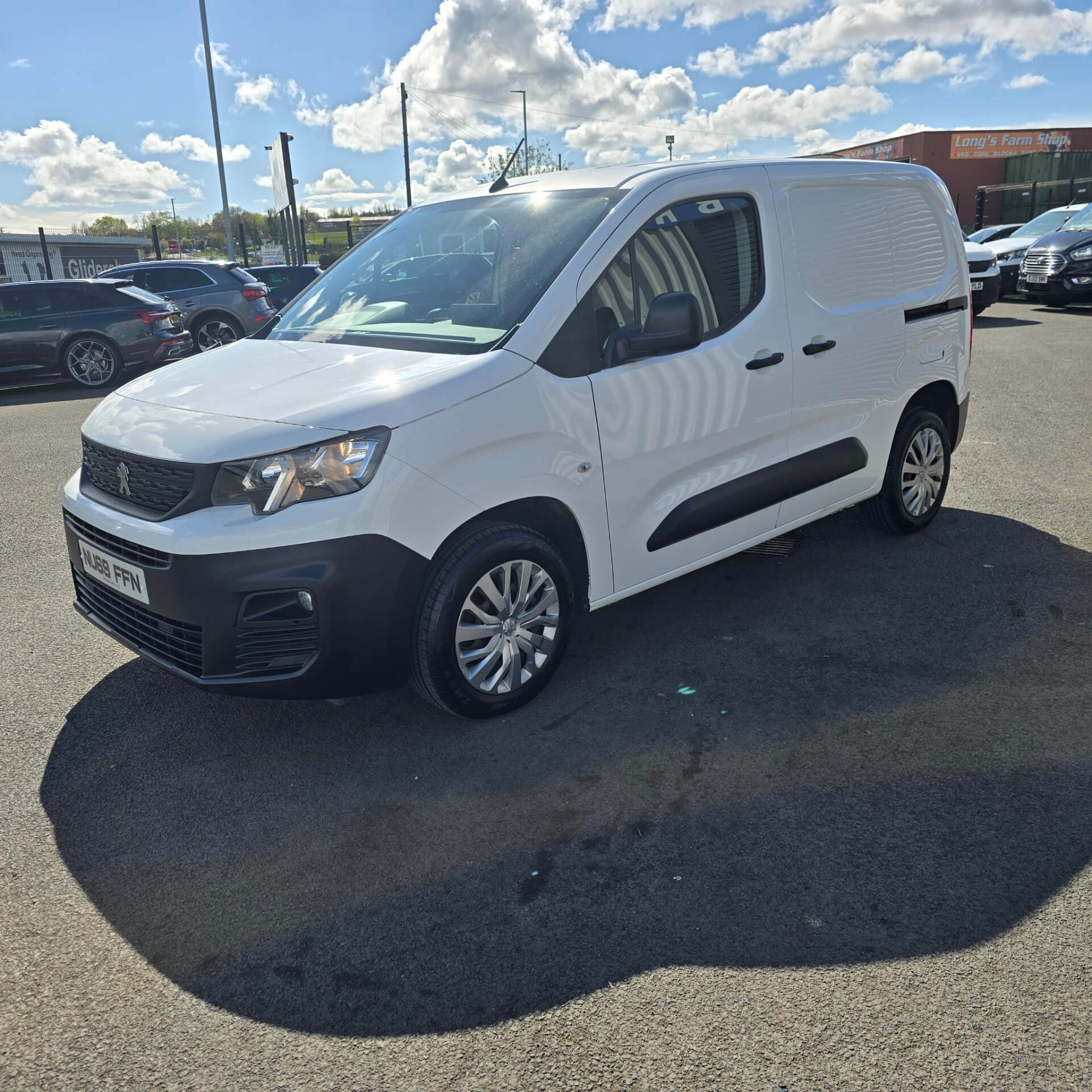 Oct 2019 Peugeot Partner 1000 1.5 BlueHDi 100 Professional Van
