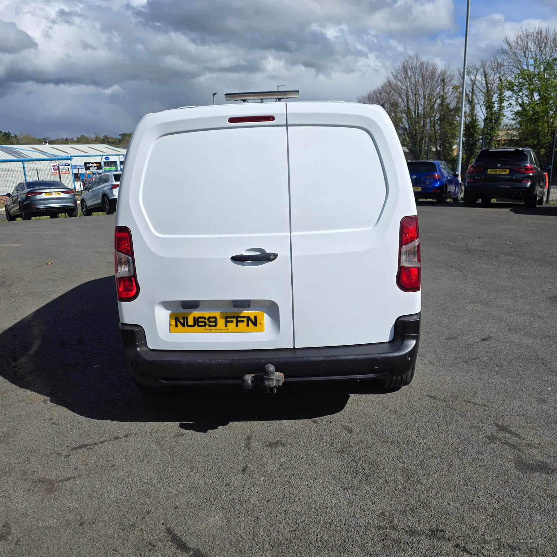 Oct 2019 Peugeot Partner 1000 1.5 BlueHDi 100 Professional Van