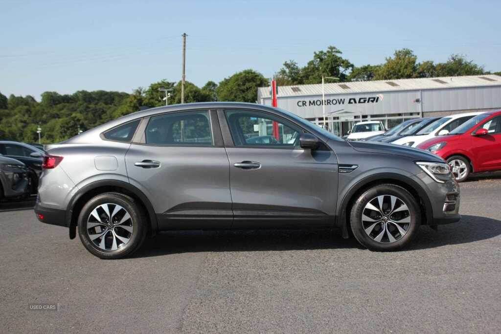 Jun 2022 Renault Arkana 1.6 E-TECH Hybrid 145 Iconic 5dr Auto